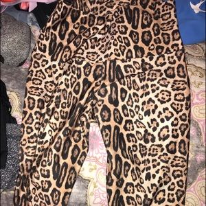 Onzie leopard print yoga leggings